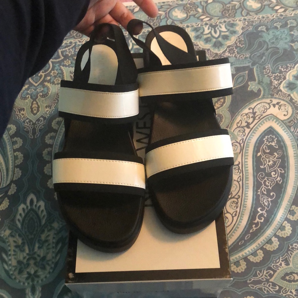 Sandals - Picture 2 of 5